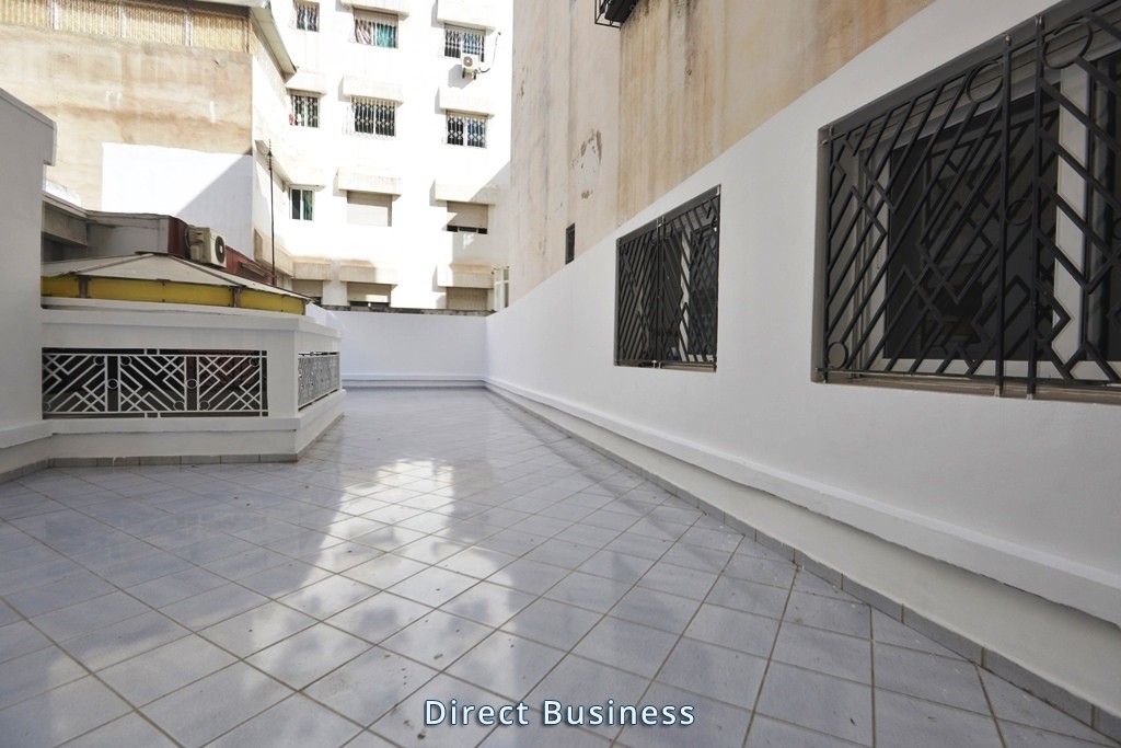 Bureau 85 m² - Croisement bd. Anoual et bd. Abdelmoumen, Casablanca