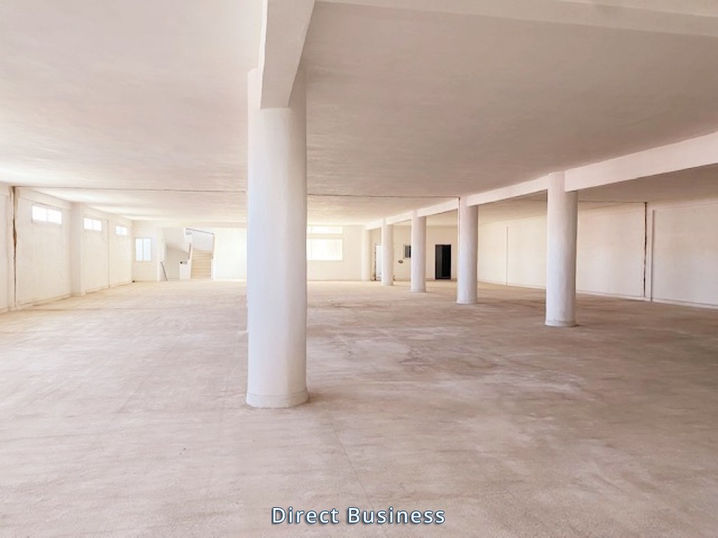 Opportunité ! Terrain de 960 m2 avec un bâtiment de 3324 m2 à Mohammedia