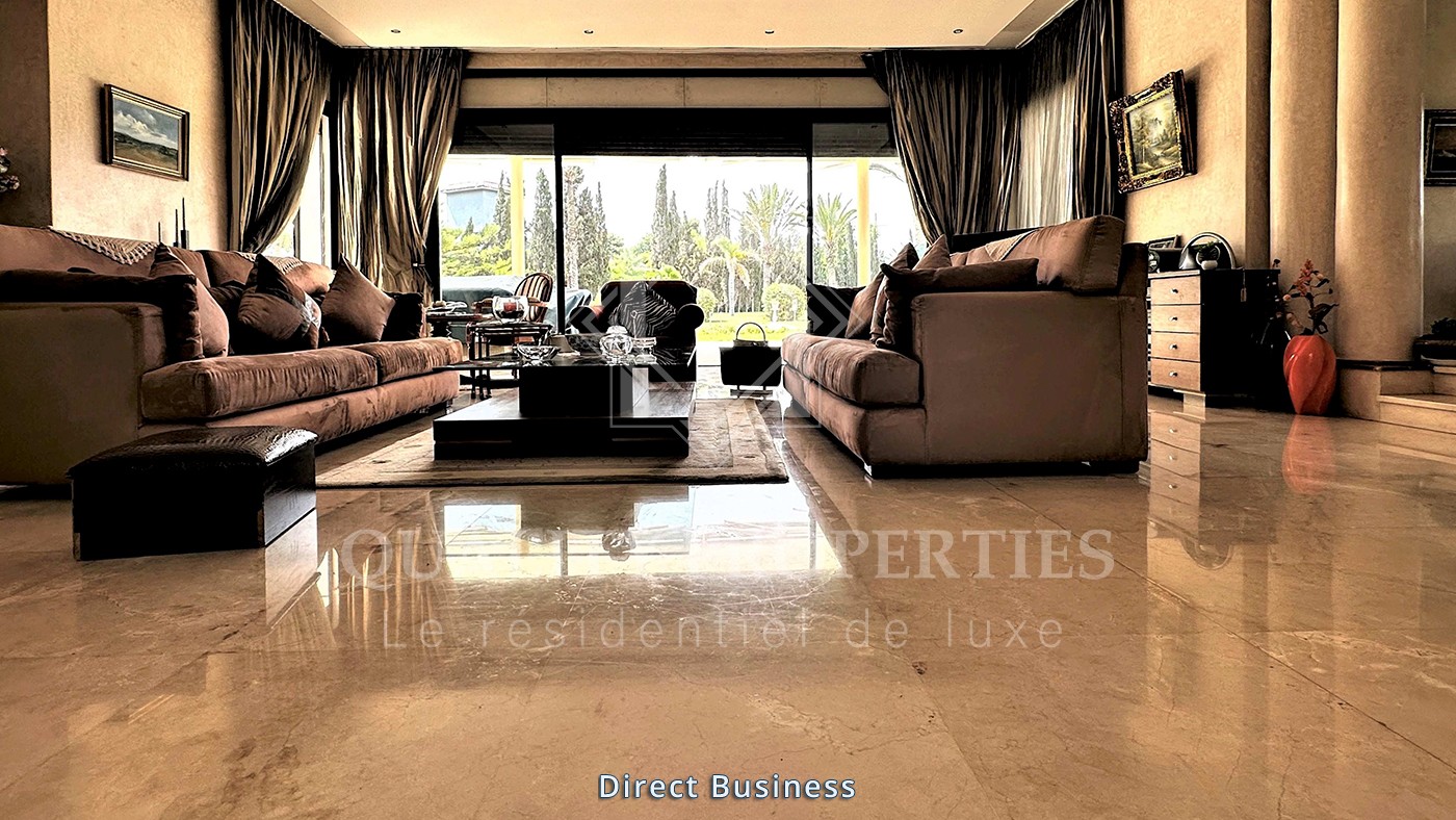 Une villa récente, de style contemporain, sur un terrain de 1 hectare Domaine Labissa