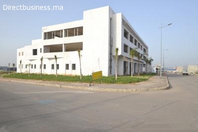 Batiment industriel et showroom 3000 m², ouled saleh